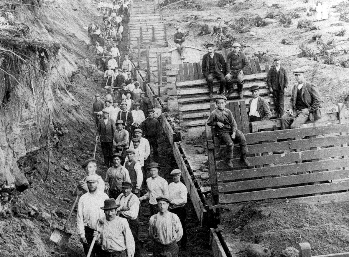 Finnish railway builders at a railway construction site.